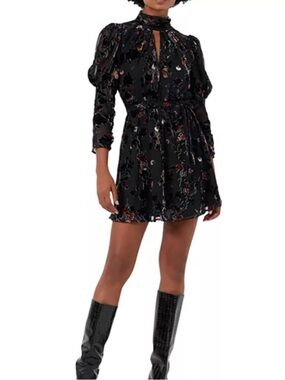 FRENCH CONNECTION
Guthern Floral Burnout Mini Dress